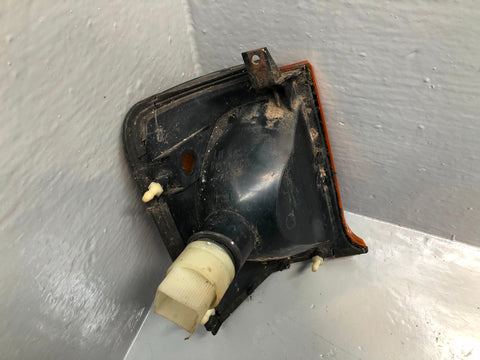 Discovery 2 Indicator Near Side Front TD5 And V8 Land Rover 1998 to 2002 R28105