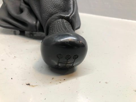 Discovery 2 Gearstick Gear Knob with Gaiter Manual Land Rover 1998 to 2004