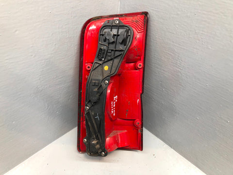 Discovery 2 Rear Tail Light Cluster Upper Pre-Facelift Off Side Rear R28105