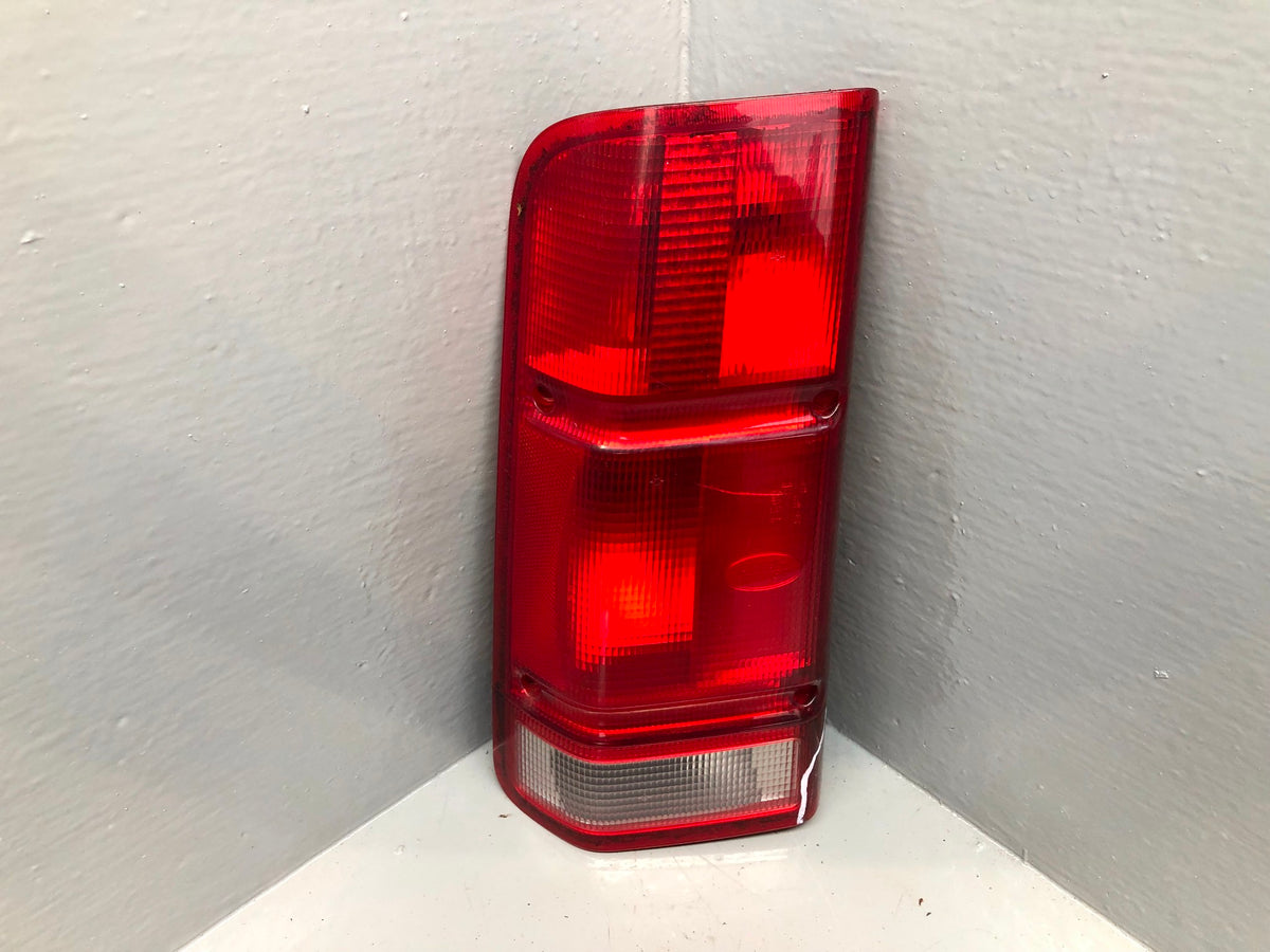 Discovery 2 Rear Tail Light Cluster Upper Pre-Facelift Near Side Rear R28105