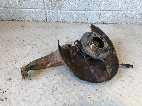 Discovery 3 Hub Near Side Front with ABS Sensor Land Rover 2004 to 2009 D17036