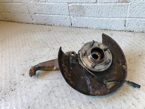 Discovery 3 Hub Near Side Front with ABS Sensor Land Rover 2004 to 2009 D17036