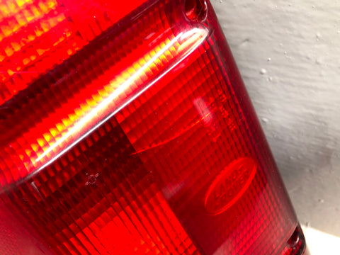 Discovery 2 Rear Tail Light Cluster Upper Pre-Facelift Near Side Rear R28105