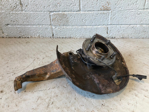 Discovery 3 Hub Near Side Front with ABS Sensor Land Rover 2004 to 2009 D17036