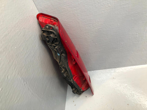 Discovery 2 Rear Tail Light Cluster Upper Pre-Facelift Near Side Rear R28105