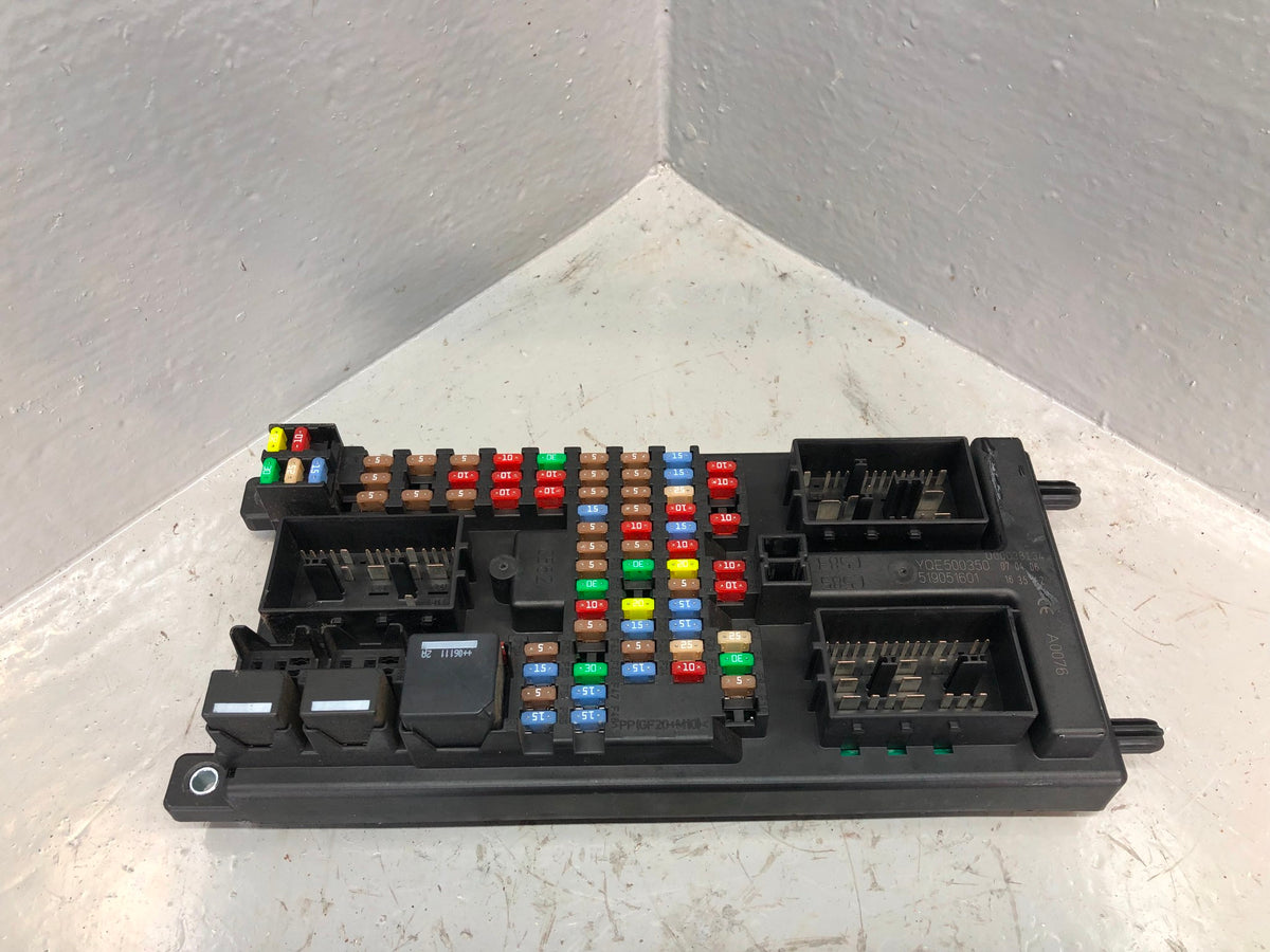 Fuse Box Body Control Module 2.7 TDV6 YQE500350 Range Rover Sport Discovery 3