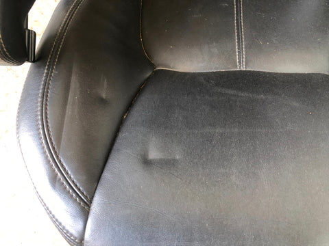 Discovery 4 Seats Leather Electric Front x 2 L319 Land Rover 2009 to 2014 D28046