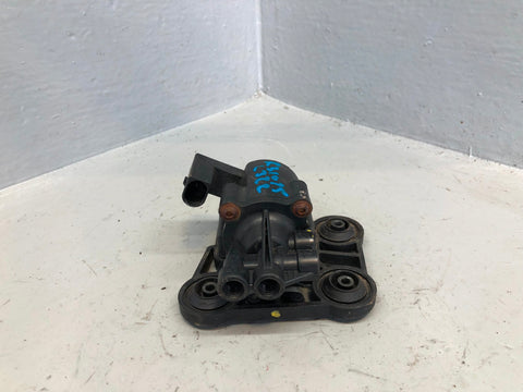 Range Rover L322 Cross Over Valve Front Air Suspension 472 152 566 2002 to 2006