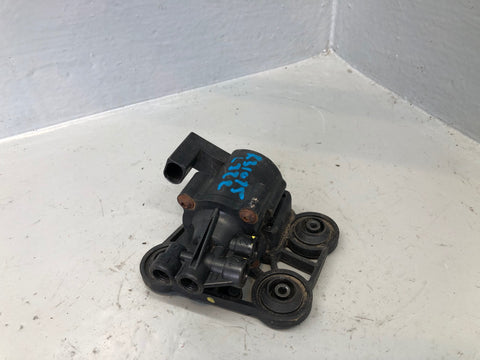 Range Rover L322 Cross Over Valve Front Air Suspension 472 152 566 2002 to 2006