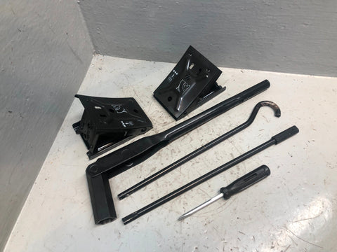 Discovery 3 4 Tool Kit in a Bag KBK500160 Land Rover 2004 to 2016 L05125