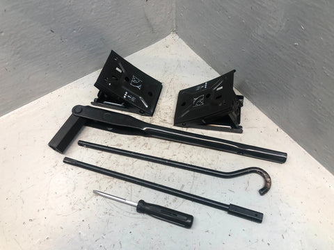 Discovery 3 4 Tool Kit in a Bag KBK500160 Land Rover 2004 to 2016 L05125