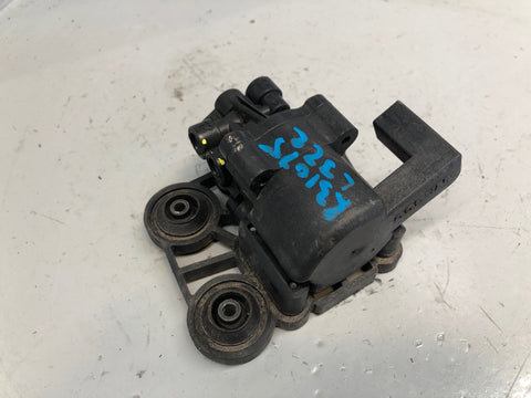 Range Rover L322 Cross Over Valve Front Air Suspension 472 152 566 2002 to 2006