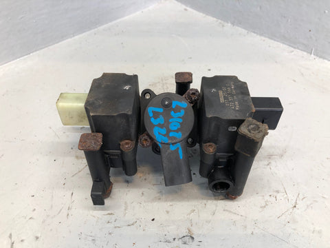 Range Rover L322 Air Suspension Crossover Valve Block Centre 472 551 566 0