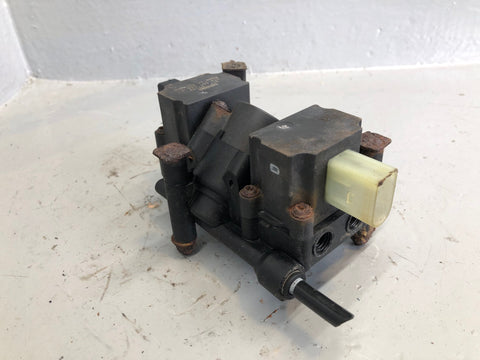 Range Rover L322 Air Suspension Crossover Valve Block Centre 472 551 566 0