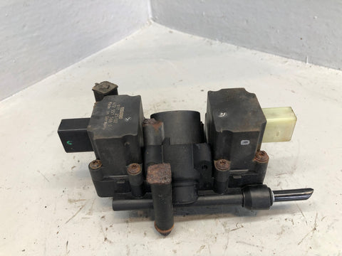 Range Rover L322 Air Suspension Crossover Valve Block Centre 472 551 566 0
