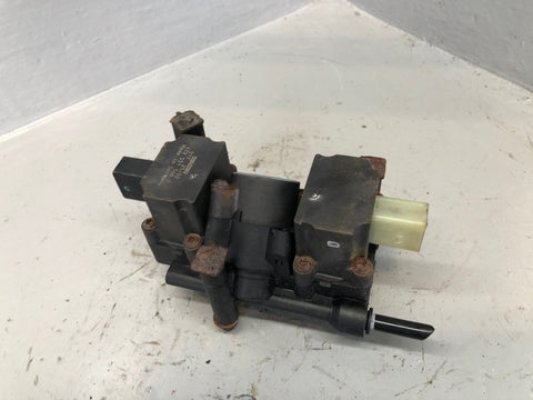 Range Rover L322 Air Suspension Crossover Valve Block Centre 472 551 566 0