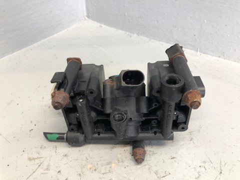 Range Rover L322 Air Suspension Crossover Valve Block Centre 472 551 566 0