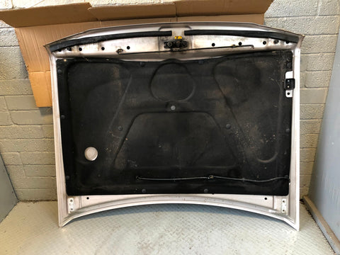 Discovery 2 Bonnet in Blenheim Silver LRC 642 Land Rover 1998 to 2004