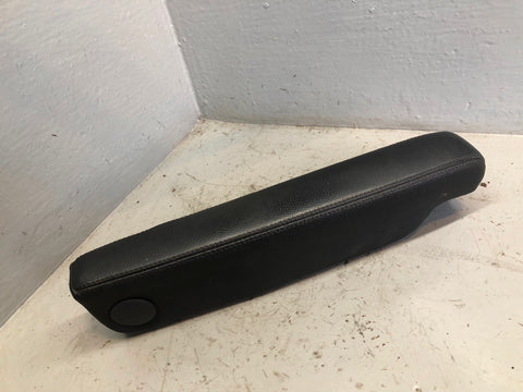 Discovery 3 Armrest Black Leather Near Side Front Passenger Land Rover D17036