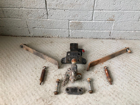 Discovery  4 Tow Bar Land Rover Fixed with Bolts 2009 to 2016 L17036