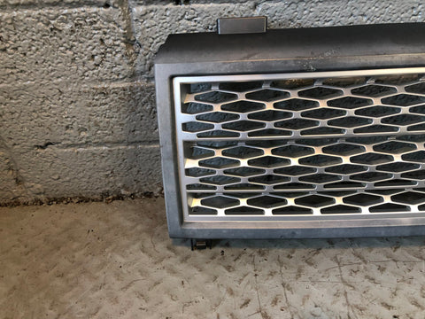 Range Rover L322 Front Grille Grey Silver Grill Aftermarket 2002 to 2005 K15046