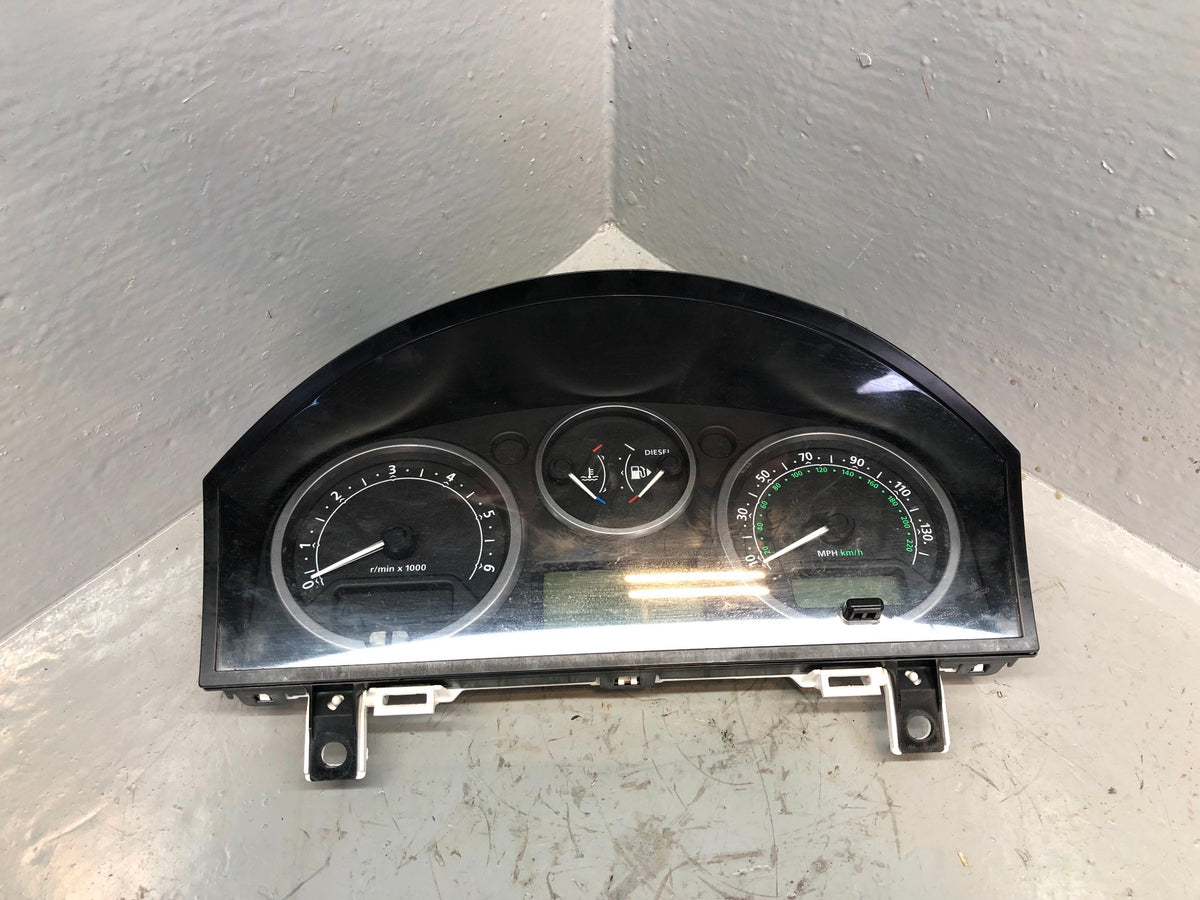 Discovery 3 Instrument Cluster 2.7 TDV6 YAC500028 Land Rover 2004 to 2006