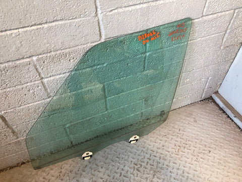 Discovery 4 Window Glass Near Side Front Door Land Rover 2009 to 2016 D28046