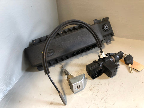 Range Rover L322 Ignition Barrel with Key Lock Set TD6 2002 to 2006 R17075