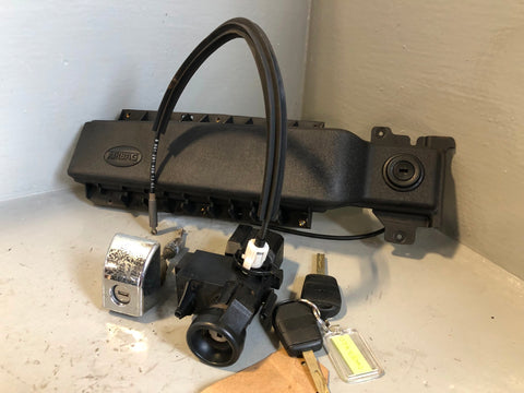Range Rover L322 Ignition Barrel with Key Lock Set TD6 2002 to 2006 R17075