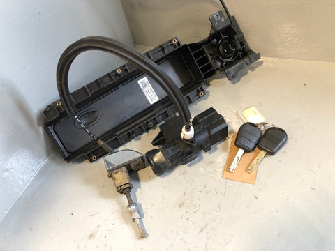 Range Rover L322 Ignition Barrel with Key Lock Set TD6 2002 to 2006 R17075