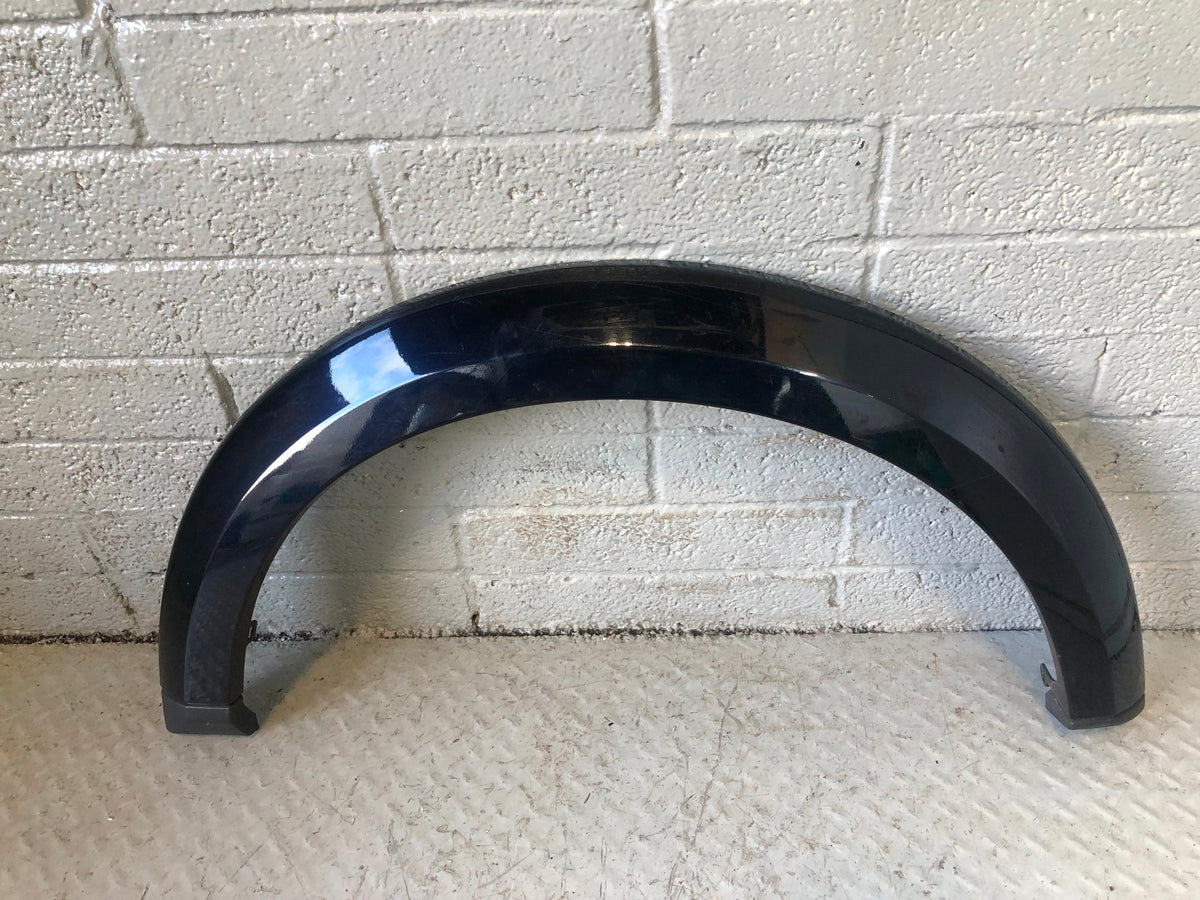 Discovery 4 Wheel Arch Trim Front Right Buckingham Blue Land Rover 2009 to 2016