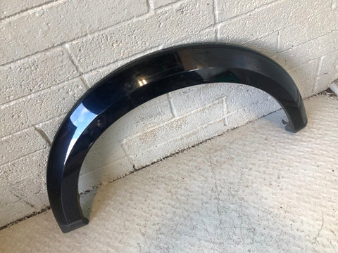 Discovery 4 Wheel Arch Trim Front Right Buckingham Blue Land Rover 2009 to 2016
