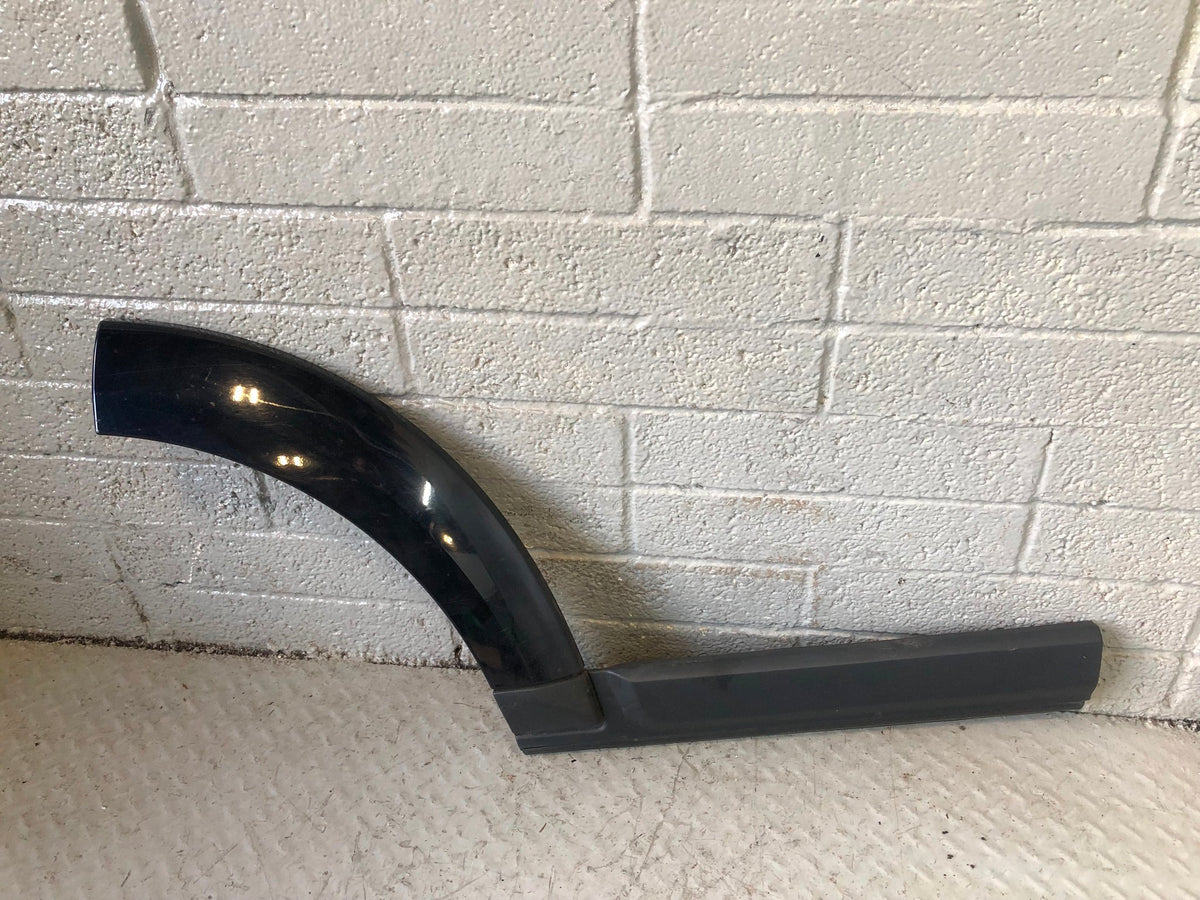 Discovery 4 Door Wheel Arch Trim Off Side Rear Buckingham Blue Land Rover