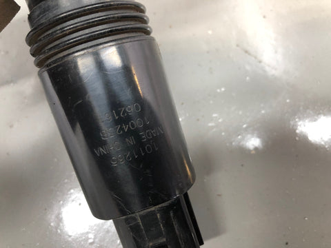 Range Rover Sport Headlight Washer Bottle Pump L320 Facelift 2009 to 2013
