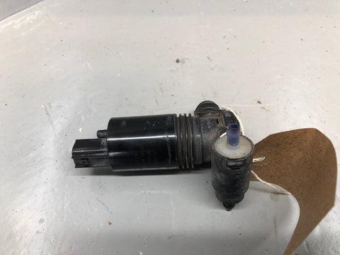 Range Rover Sport Windscreen Washer Bottle Pump L320 Facelift 2009 to 2013