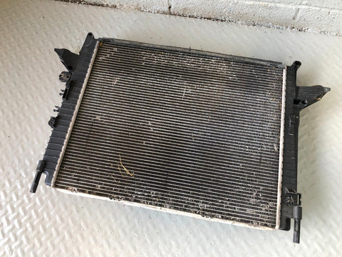 Land Rover Discovery 3 Radiator Engine Cooling 7H22 8T000 AA 2004 to 2009