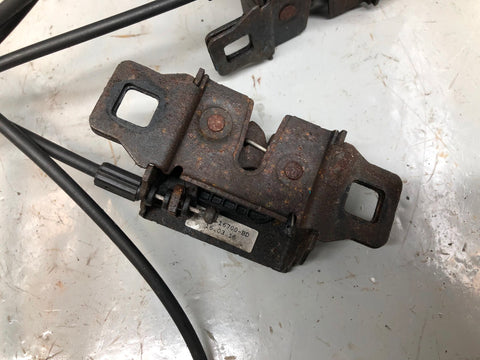 Range Rover Evoque Bonnet Release Cable and Catches L538 2011 to 2018 L27105