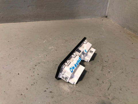 Range Rover L405 Aux USB Ports Connection Unit Rear 2013 to 2017