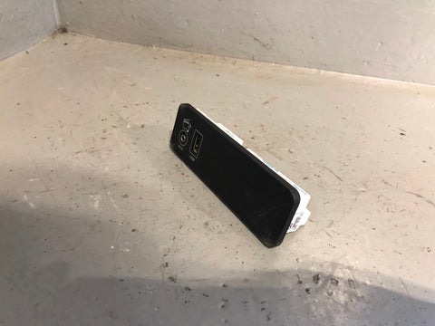 Range Rover L405 Aux USB Ports Connection Unit Rear 2013 to 2017