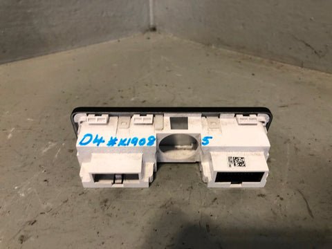 Range Rover L405 Aux USB Ports Connection Unit Rear 2013 to 2017