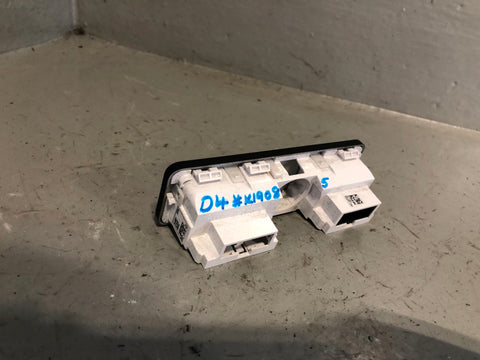 Range Rover L405 Aux USB Ports Connection Unit Rear 2013 to 2017