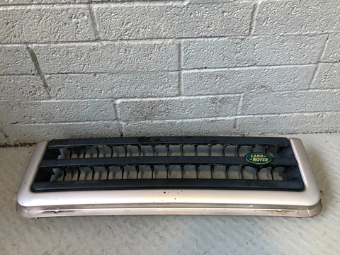 Discovery 2 Front Grille Pre-Facelift Land Rover Blenheim Silver R28105