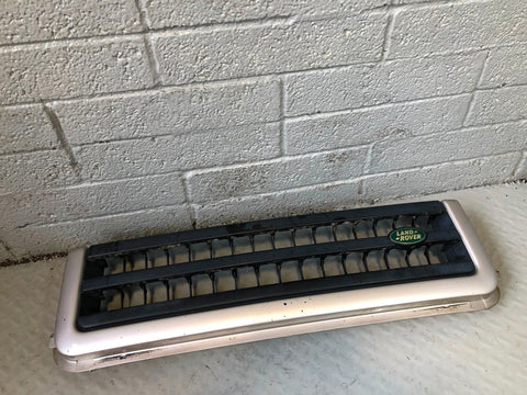 Discovery 2 Front Grille Pre-Facelift Land Rover Blenheim Silver R28105