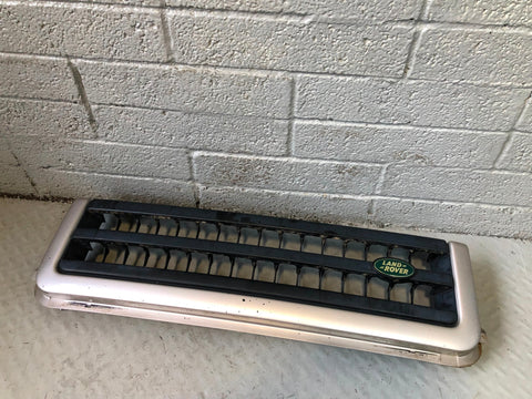 Discovery 2 Front Grille Pre-Facelift Land Rover Blenheim Silver R28105