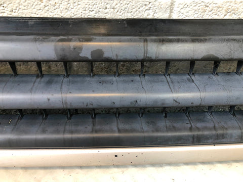 Discovery 2 Front Grille Pre-Facelift Land Rover Blenheim Silver R28105