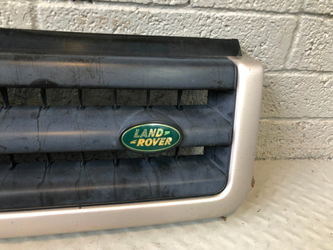 Discovery 2 Front Grille Pre-Facelift Land Rover Blenheim Silver R28105