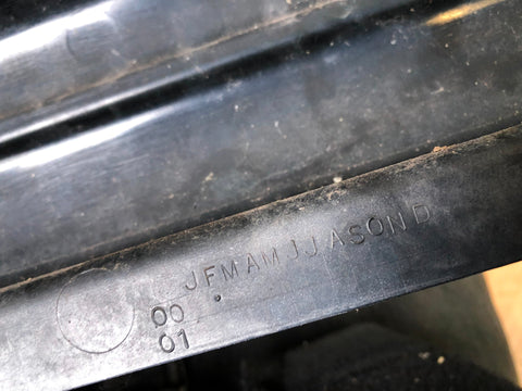 Discovery 2 Front Grille Pre-Facelift Land Rover Blenheim Silver R28105