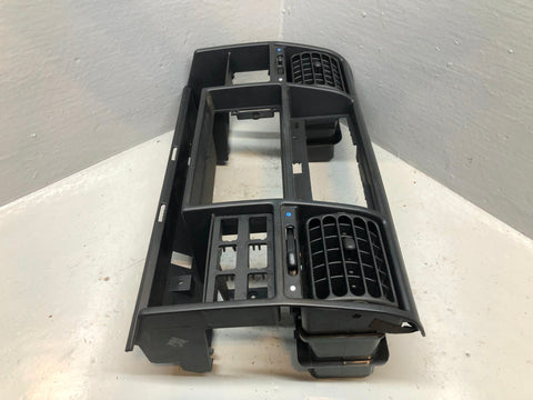 Discovery 2 Centre Air Vents Dashboard Panel Land Rover 2002 to 2004 R19026