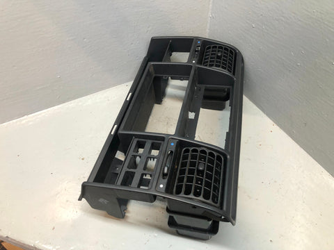 Discovery 2 Centre Air Vents Dashboard Panel Land Rover 2002 to 2004 R19026