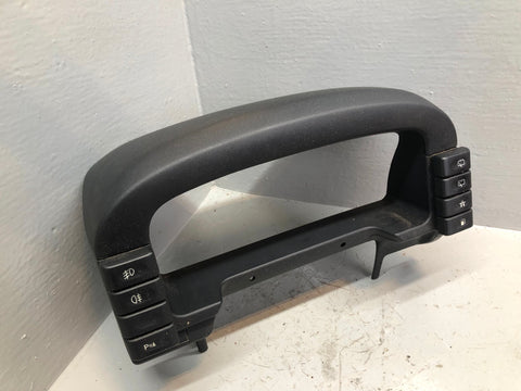 Discovery 2 Instrument Surround Speedo in Black Land Rover 1998 to 2004 R19026